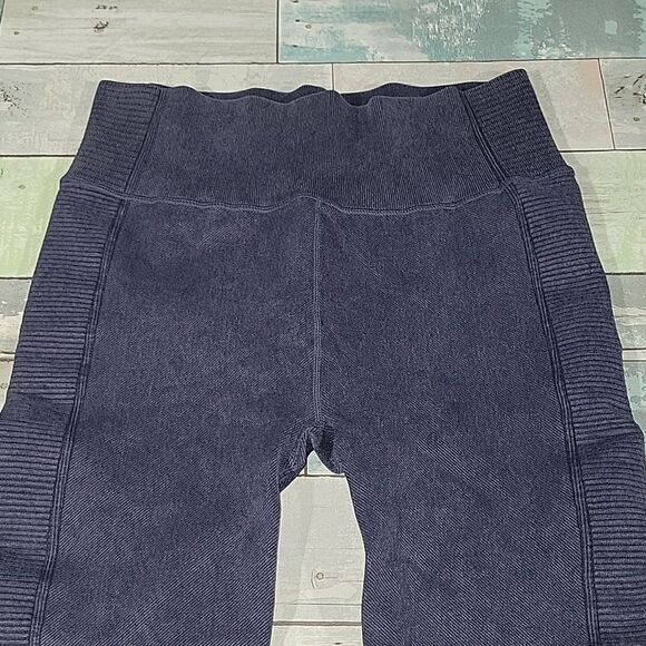 Harmony & Balance Bkue Yoga Pants size Small - Picture 2 of 4